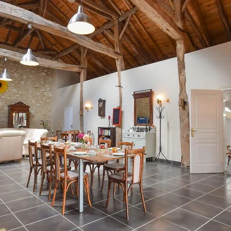 Spacious Holiday In With Garden * Castelmoron-sur-Lot