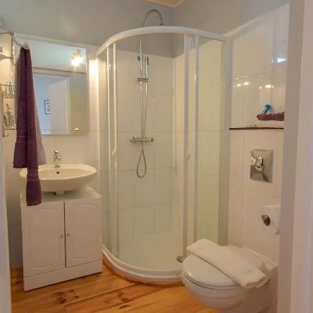 Spacious Holiday In With Garden * Castelmoron-sur-Lot