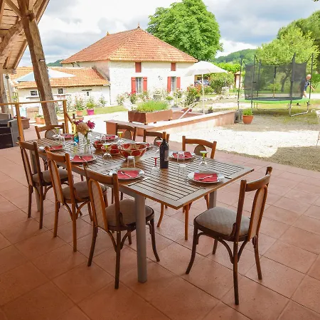 Prázdninový dům Spacious Holiday In With Garden *