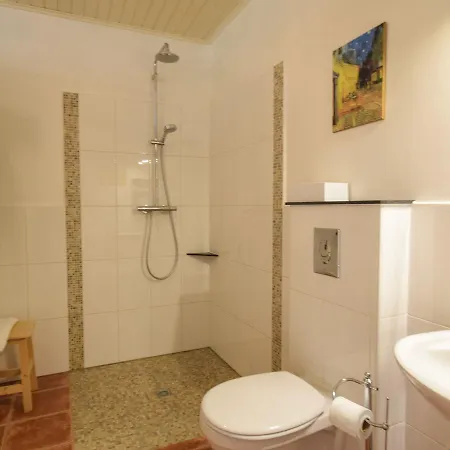 Spacious Holiday In With Garden Castelmoron-sur-Lot